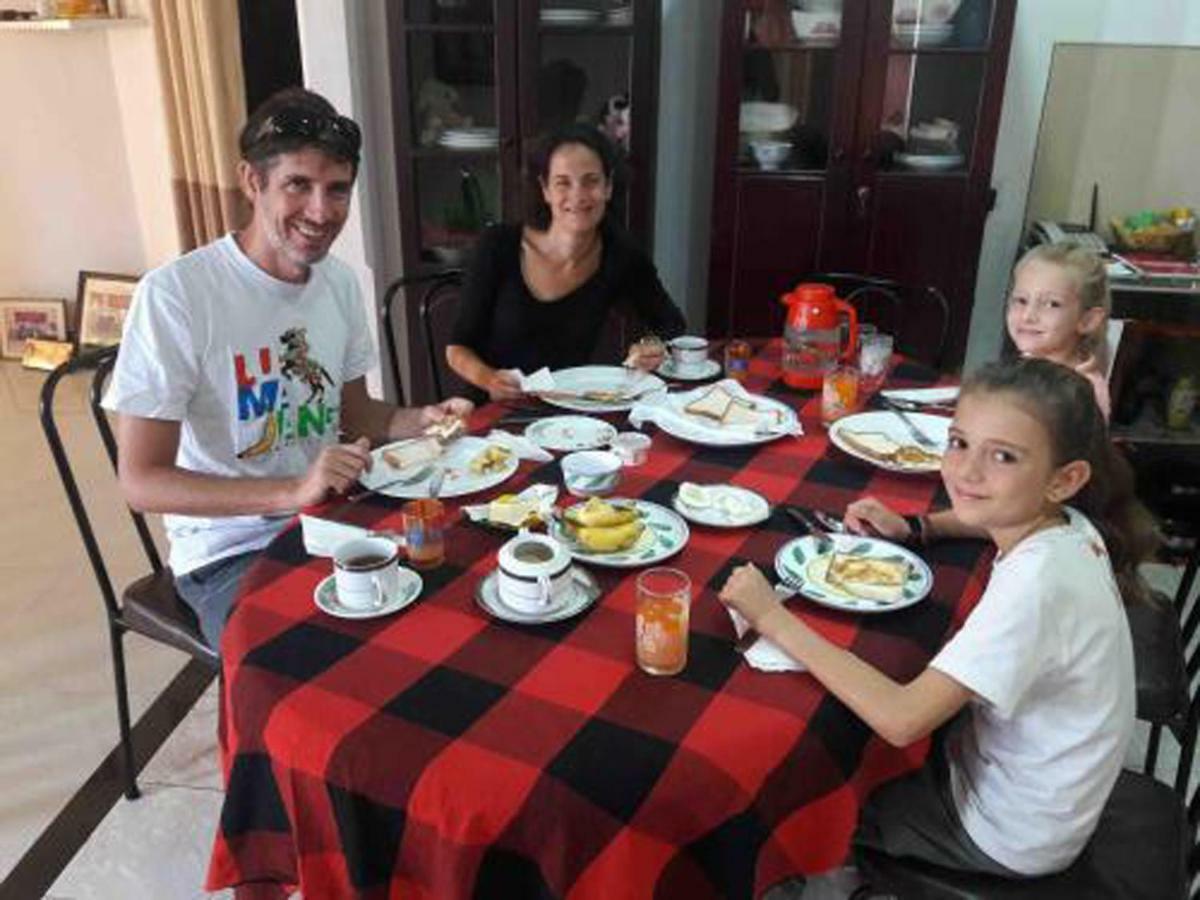 Mountview Homestay Канди Экстерьер фото